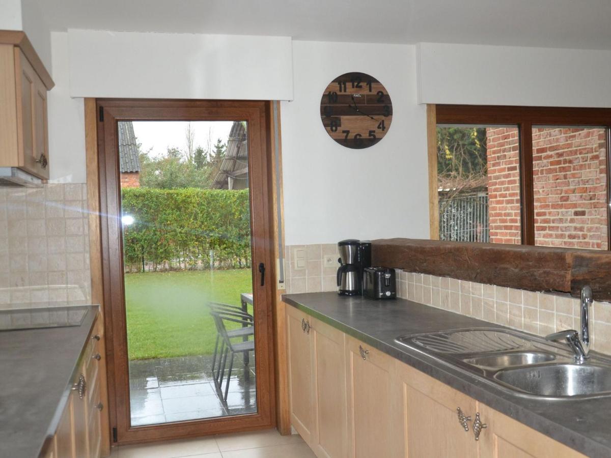 Welcoming Villa In Puivelde With Terrace Garden Barbeque Dış mekan fotoğraf